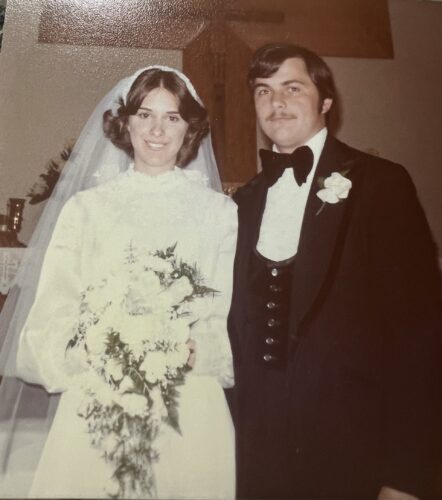 Couple celebrates 45th wedding anniversary
